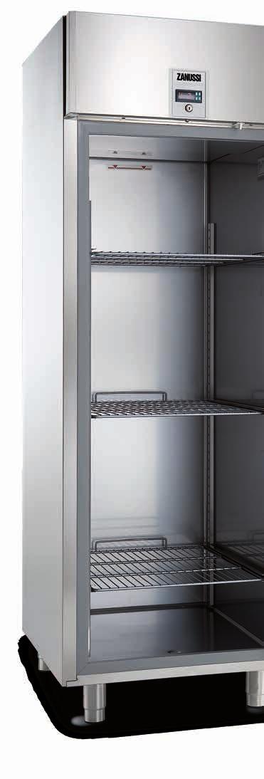 NAU MAXI UNIFORMLY COLD CLEAN-FREE CONDENSER The wire-frame condenser does not require periodic maintenance (refrigerated cabinets only) 75 MM OF INSULATION 75 mm thick insulation with cyclopentane