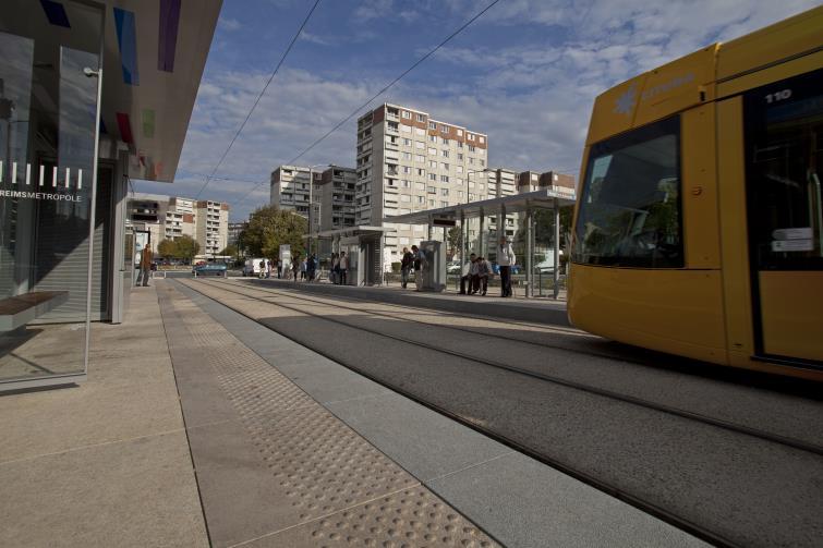 Conclusions Modern light rail has become a very attractive mode of transport thanks to Segragation Full priority at