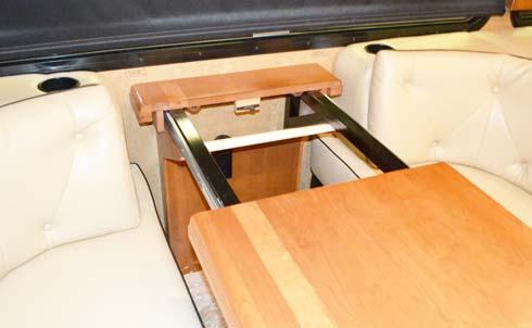 SOFA/DINETTE (SUPER LOUNGE) If Equipped (Typical View Your coach may differ in appearance) Dining Table Extension 1.