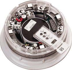 Built in isolator Loop-powered IP65 rated Red and clear lens options available for F/CHWB/BN/95/AP F/CHWB/95/AP is available in white Image shows from left to right F/CHWB/95/AP & F/CHWB/BN/95/AP