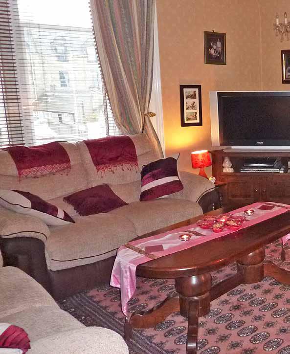 CharlesworthHouse9MurrayPlace,StAndrews Superb opportunity to purchase a thriving guest house, forming part of a handsome terrace, situated in an excellent town centre location, a few minutes walk