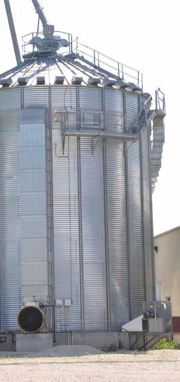 TOPDRY GRAIN DRYER EXTERIOR FEATURES TopDry s exterior is designed to stand up to tough weather conditions while offering easy access for maintenance and operation.