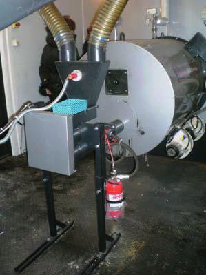 INSTALLATION OF A PELLET FEEDER The burner screw can be replaced by a PS-10 pellet feeder