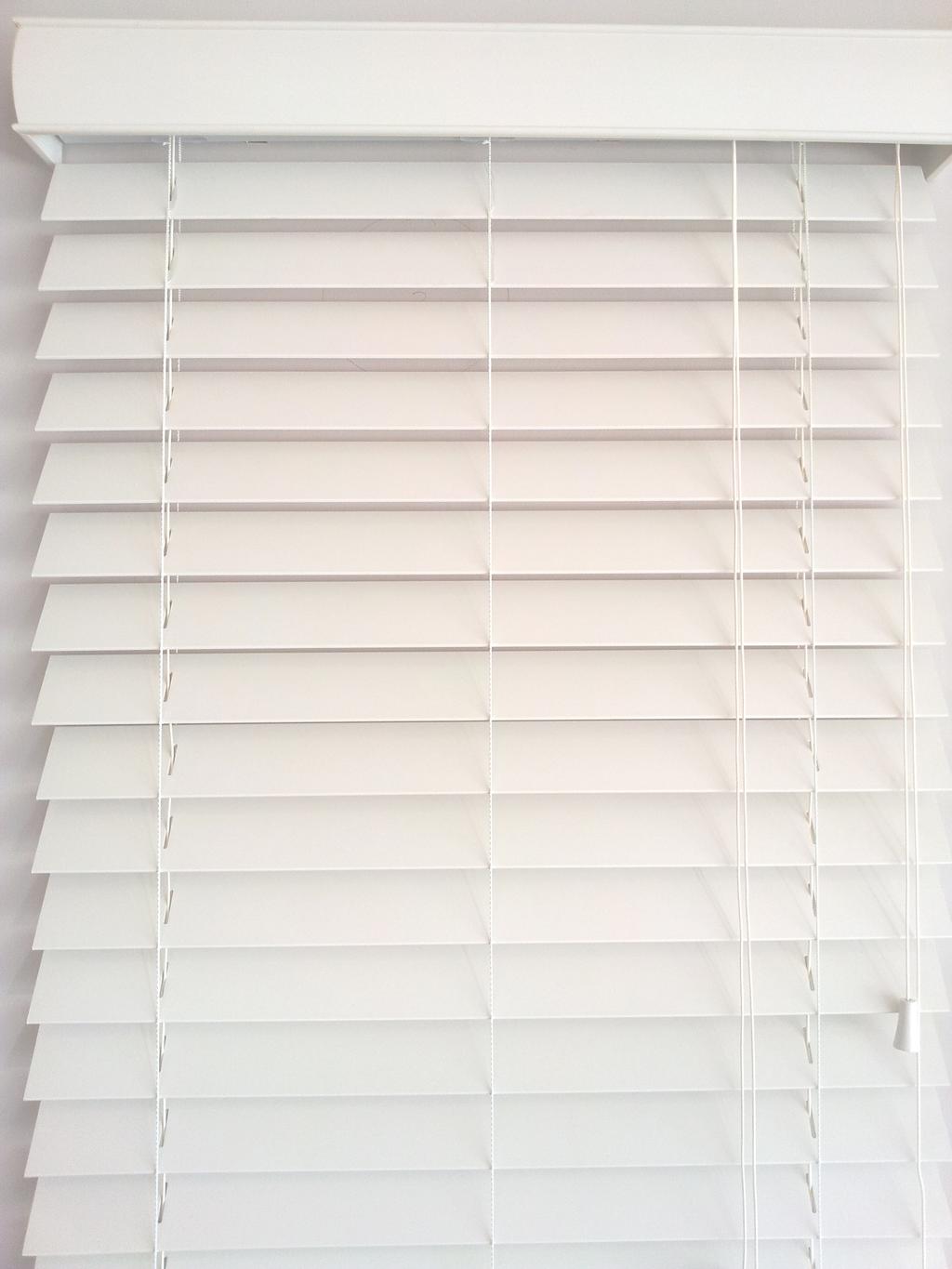 Duragrain Wood Look Blinds 50% Off CALL NOW Duragrain wood look blinds come in either 50mm or 63mm slats. With a commercial grade head box, they won t break easily.