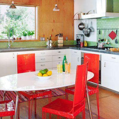 5 of 7 12/12/2016 10:41 AM Add color Designer Michelle Burgess outfitted the kitchen (http://www.sunset.