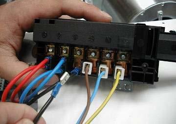 Unplug the cables to 1, 2, 3 in the connection box. Unplug the two connectors of plate pressing the fluke.