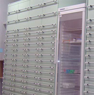 HX Pharmacy Drawer System The HX Drawer System is the most commonly used drawer for pharmacy storage.