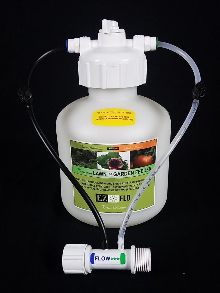 Do not attach your feeder to a hose bib or sprinkler line that does not have a hose vacuum breaker (pictured), anti-siphon device, or back flow preventer.