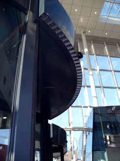 RDS RDS Discreet air curtain for revolving doors, with intelligent control For revolving doors Horizontal mounting Lengths: 1, 1,5, 2 and 2,5 m 3 Electrical heat: 8 30 kw 2 heat WL Application RDS is