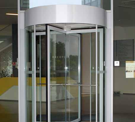 A revolving door prevents continuous drafts but still lets in a certain amount of cold air at every rotation. The air curtain prevents the cold air from penetrating and gives good heating comfort.
