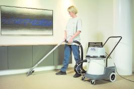 Keeping operating cost down UC 912 AX 9/14 A COMMERCIAL CARPET EXTRACTOR WITH TROLLEY, VERY HIGH SUCTION AND DRYING CAPACITY COMPACT BOX EXTRACTORS FOR EFFECTIVE SPOT- CLEANING Perfect for all