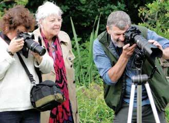 PHOTOGRAPHY PHOTOGRAPHY Creative Plant Photography with Andy Small Two-day course: Sunday 8 and Sunday 15 March 10am to 4pm Tutor: Andy Small Andy Small is one of the UK s most original and