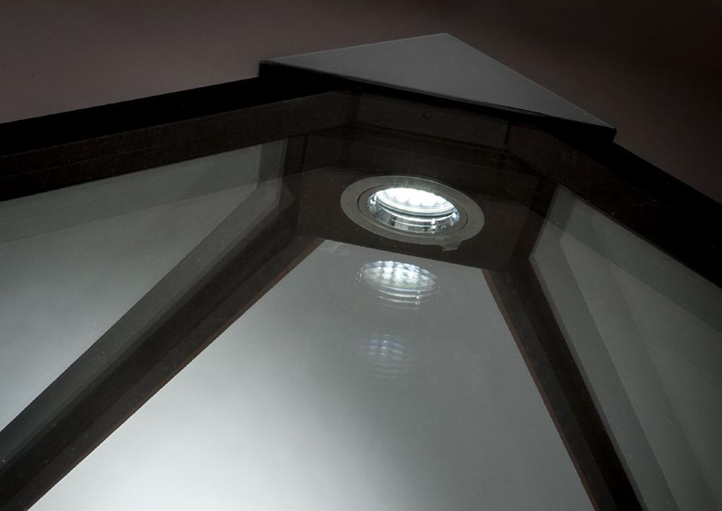 Pyramid rooflight integrated LED