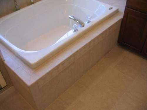 ~ 31 ~ Bathtubs Bathtubs are made from many different types of materials, including enameled cast-iron, porcelain-enameled steel, and plastic.