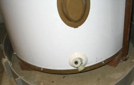 Drain Valves A water heater must have a drain valve installed for service, maintenance, sediment removal, repair and replacement.