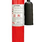 5 times the air - Use : Pick up the extinguisher from the wall hanger and keep it in hand at the inferior leverage.