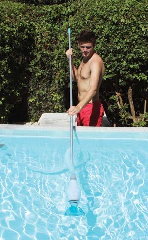 - Includes 6m hose and 5 sections aluminum pole - extended length 220cm / 7ft3in.