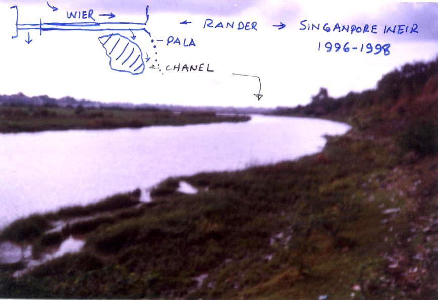 Once the tidal level was crossed work, was conventional. Fig. 7, 8, 9, 10 shows the treatment provided at site. Fig. 7: 1996-98 Flood-Scoured deep cut on left Bank D/S of weir.