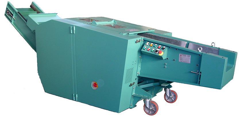 ROTARY CUTTING MACHINE The rotating blades are helicoidally shaped which ensures a