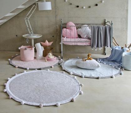 Fill your room with these soft cotton bubbles! Find them in three sweet color combinations for your little baby. Selling Tips Bubbly collection is inspired by bubbles.