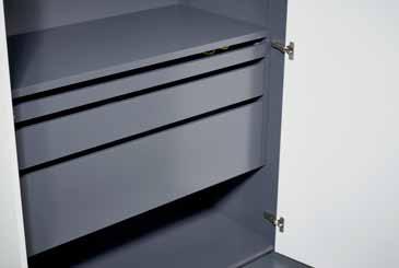 Spacer elements and front panels for the pull-out elements come in the wardrobe interior colour