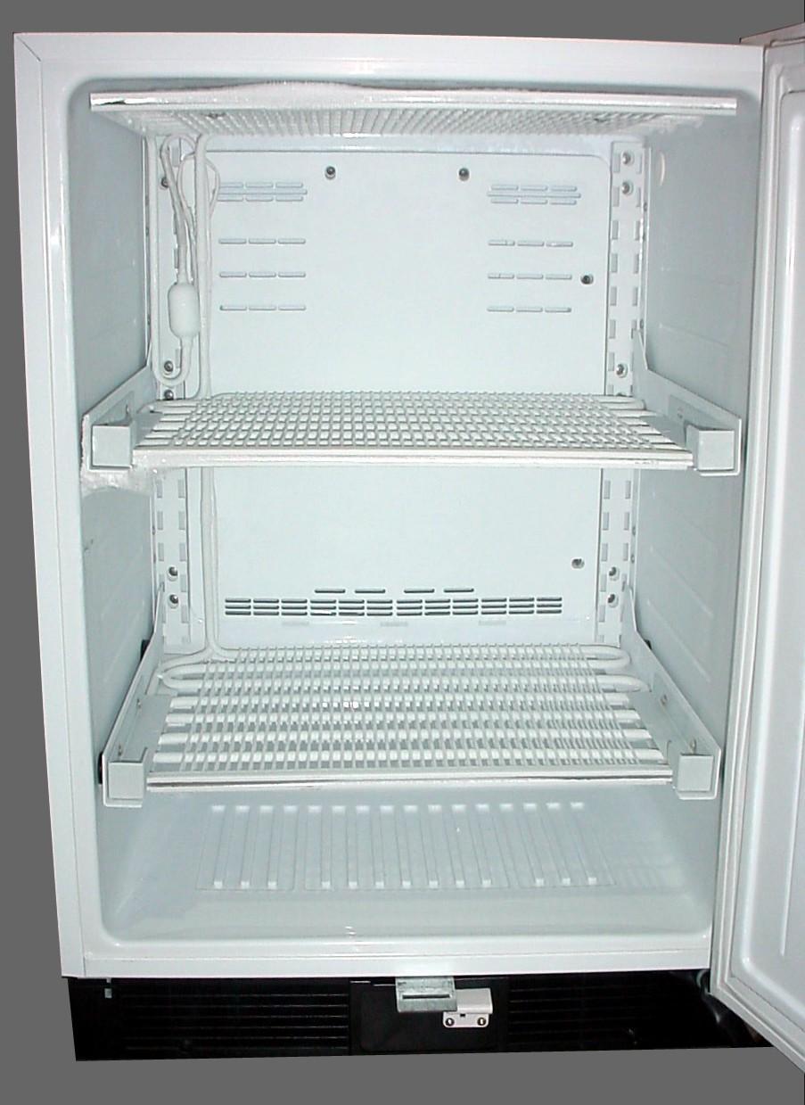 FREEZER COMPONENTS 8. Shelves 10. Temperature sensor (behind the fan cover) 9. Magnetic door gasket 6. Remote alarm terminal (behind the kick plate) 1.