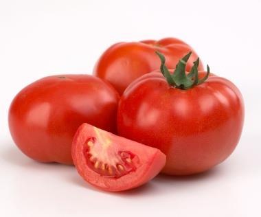 Publication Resources Greenhouse Tomato Handbook (Guía del cultivo del tomate en invernaderos) Tomato Troubles: Common Problems with Tomatoes Greenhouse Tomato