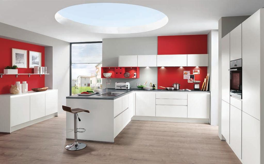 The integrated recessed handles for these handleless designs were selected in White to match the fronts. S12-13_Laser416_M_13540_Salsa.