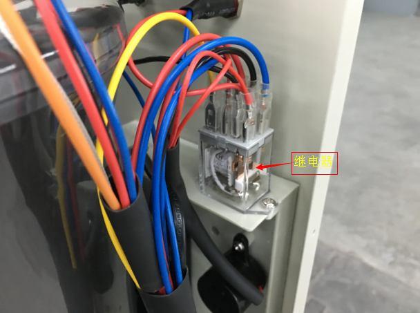 3.2)If the chiller continues to alarm (red light on), please reconnect the flow switch power wire, and do the step 4) detection 4)Measuring the relay coil Input voltage by measurement tool Remarks: