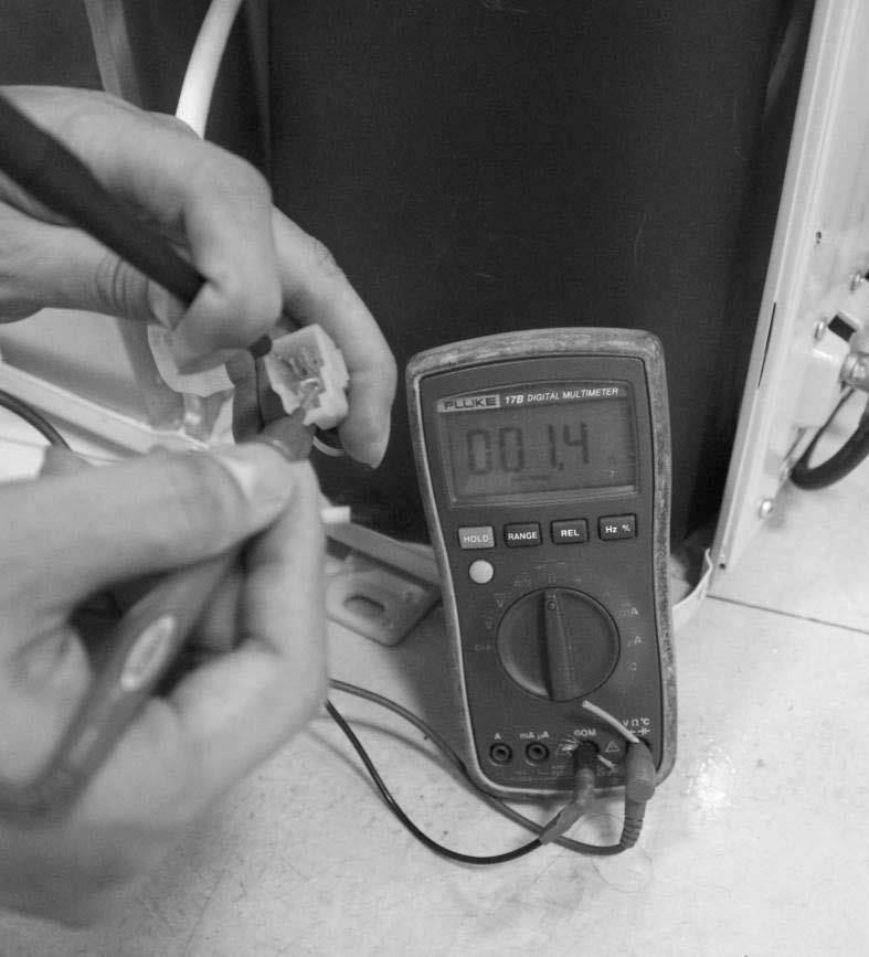 Troubleshooting 2.Compressor checking Measure the resistance value of each winding by using the tester.