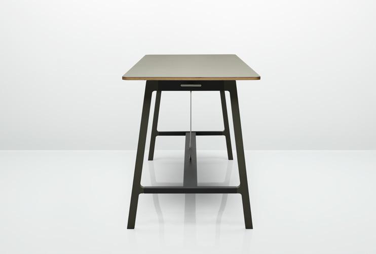Silta Design by Allermuir Silta is a premium high table for breakout spaces, ad hoc meetings or a