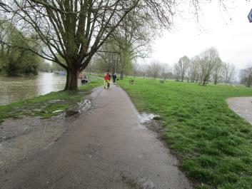 Route Details and Maps Waterbeach Greenway Option 1 Map 1.1 1. Route along Riverside quiet road. See Swaffhams Greenway report. 2.