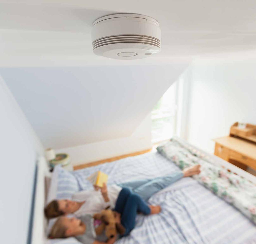 SMOKE DETECTOR SAVES LIVES Safety you can trust both day and night: Secvest's optical smoke alarm device recognises even the finest soot particles in the air, immediately warning occupants of