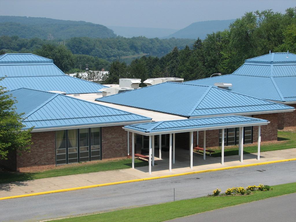 Jr. High School in PA. DX DOAS roof mounted visible.