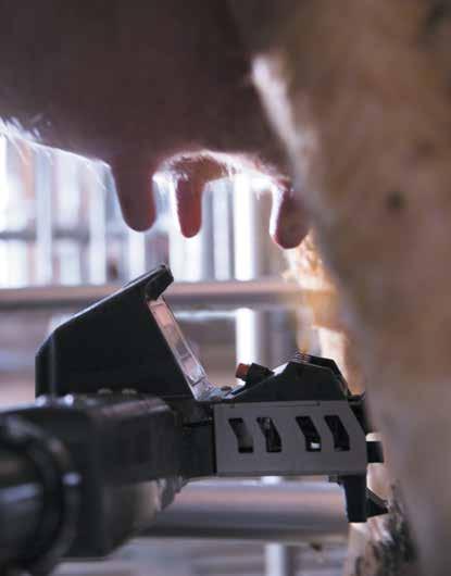 PREPARATION 3 It starts with pre-spray, with two nozzles that can be programmed depending on your preferences or seasonal requirements, the DeLaval VMS V300 delivers pre and post spray targeted not