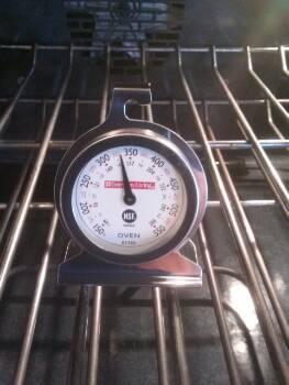 Upper oven temperature measured 325 at