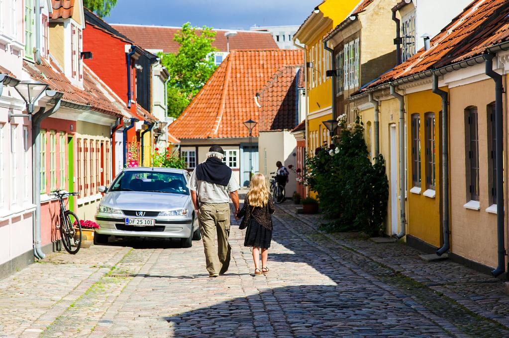 Guided city tour A heritage mill town, Odense is currently redeveloping its city centre to reduce car traffic and allow space for modern developments and