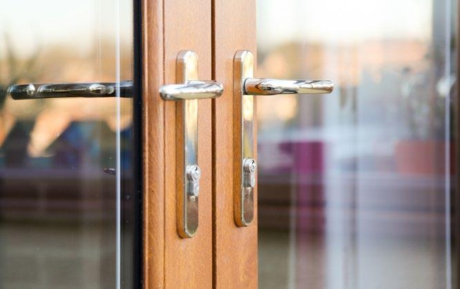 French doors Liniar French doors are designed to open fully for a wide aperture. Please note their operation and maintenance to keep them working properly.