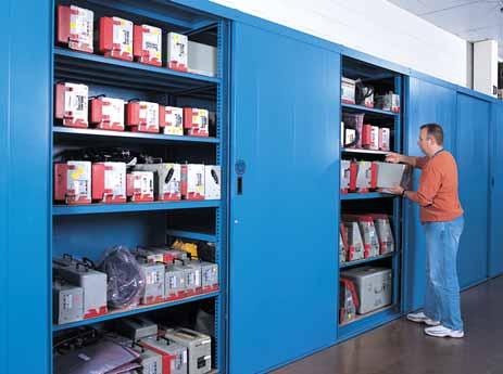 Hinged Door Sets Protect inventory and equipment from dirt and theft with full-height hinged doors. Economical and easy to install on single or multiple Stor age Wall sections.