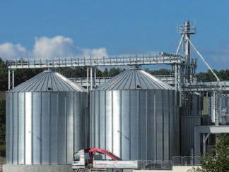 The feed is transported from the hopper to the conditioner by means of a frequency-regulated dosing auger.