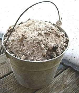Materials to avoid Lime increases compost ph and promotes ammonia odor problems Wood Ash add