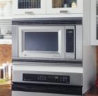 Optional Microwave Oven Installation Kits 19593 15128 15151 30" Deluxe Trim Kit For 1.8 Cu.Ft. Microwave Ovens (For models JE1860 and JE1840) This trim kit allows for built-in installation of the 1.