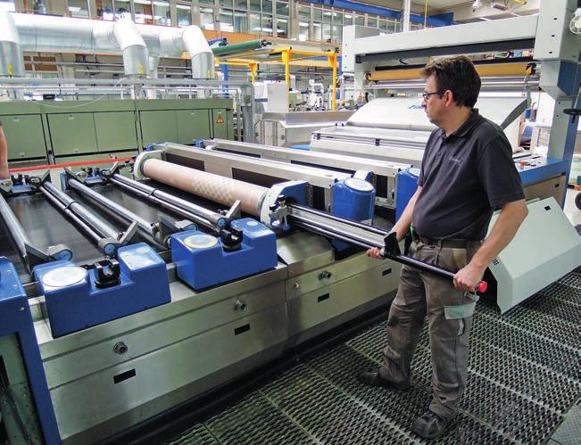 well as wide-width printing at any printing speed of up to 120 meters per minute.
