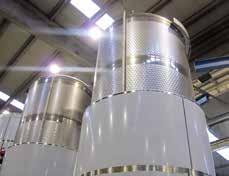 Tanks for production and storage of alcoholic drinks Tanks for production and storage of juices and