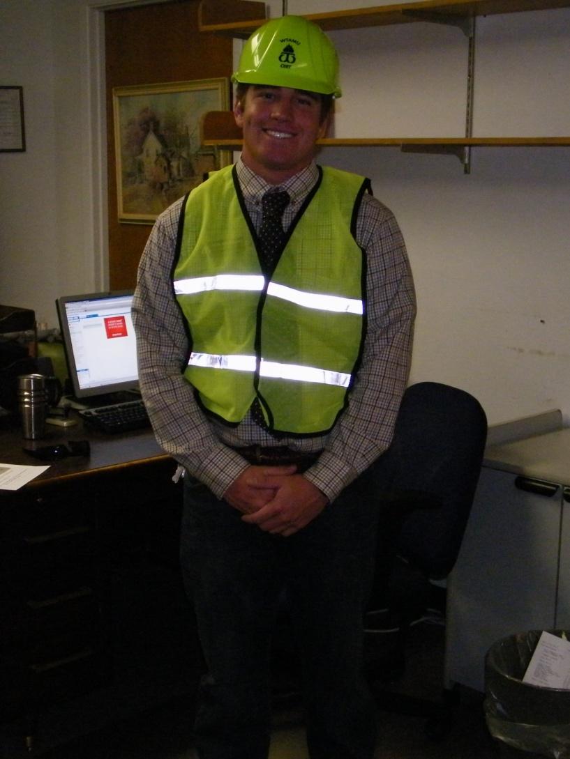 CERT Member When activated, always wear your reflective vest as this makes you easily identifiable to first responders (hard hat is optional) Use the whistle if necessary to get attention and