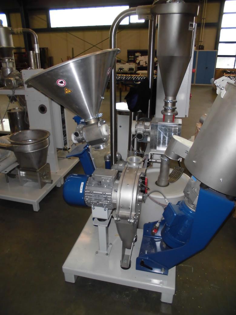 Wheat mill with variable feeding Requirements Alternating monitoring of cone or vessel manipulation-proof
