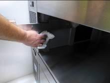 cleaning. Clean the insulated container with an anti-bacterial cleanser.