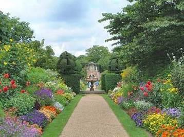 The gardens at the manor are considered a very special place and can be regarded amongst the most influential in English gardening history.