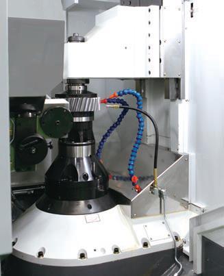 The AC spindle motor is directly mounted on the hob head and the drive is transmitted to the spindle via three pairs of high-precision cylindrical helical gears to minimize the transmission error and