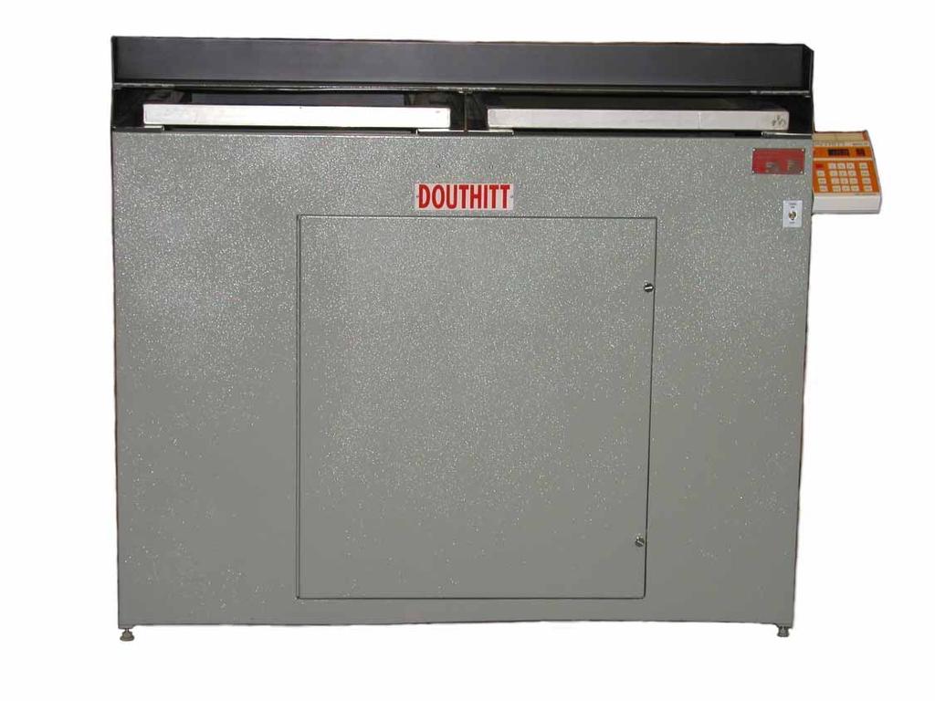 MODEL NOVAC DOUTHITT HEAVY DUTY CTS EXPOSURE UNIT A Compact Self-Contained Eposure Unit for easy, fast, & quality eposures of your digitally masked screens.